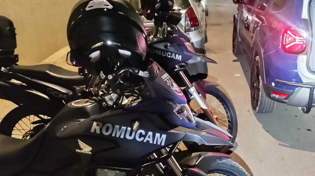GCM de Atibaia prende homem por tráfico de drogas após perseguição e resistência no bairro CTB
