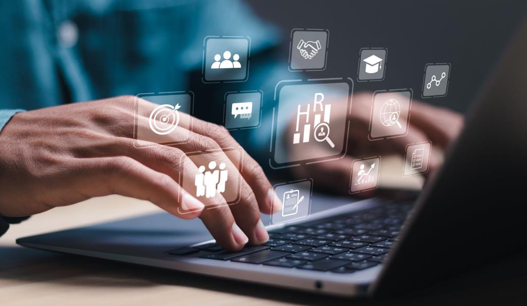 Unidade móvel do Instituto Sicoob chega a Atibaia com cursos gratuitos