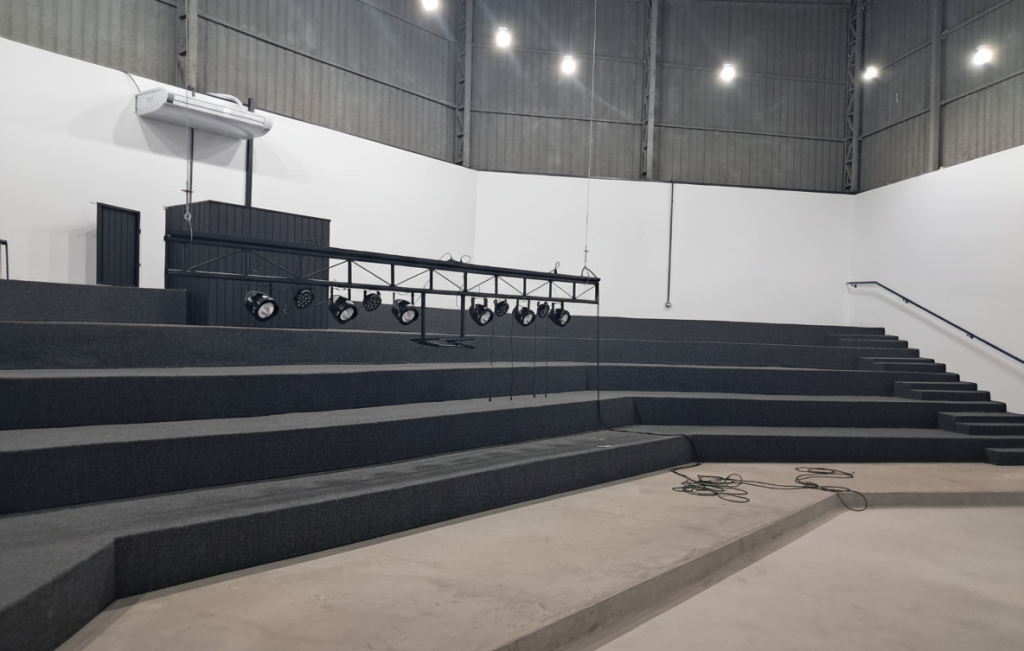 Novo auditório da Biblioteca do Alvinópolis fortalece rede cultural de Atibaia