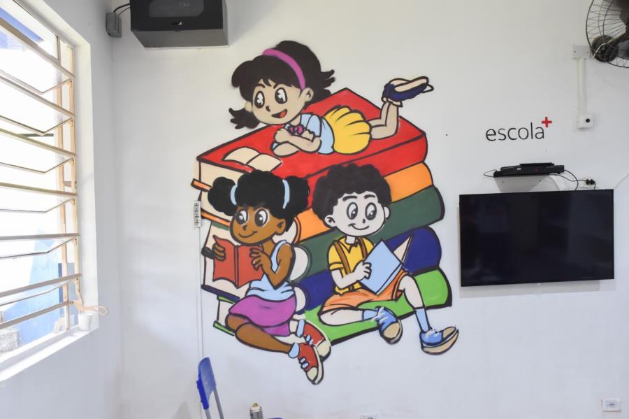 Ação entre Prefeitura de Atibaia e SKY promove melhorias na E.M. Therezinha Sirera, em Caetetuba