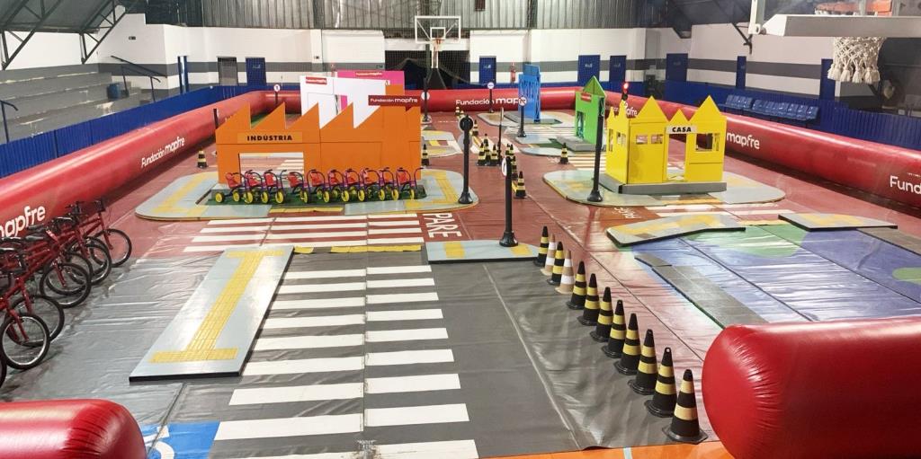 Atibaia recebe programa de educação viária "Na Pista Certa" para estudantes da rede municipal