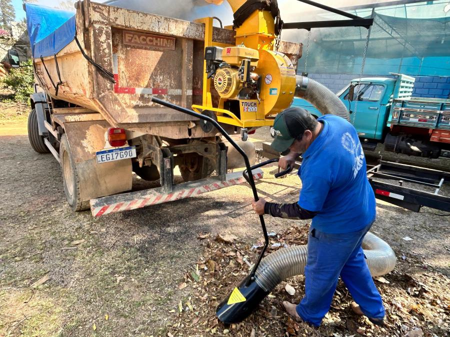 Reforço na Zeladoria: Prefeitura adquire aspirador para serviço de coleta de resíduos