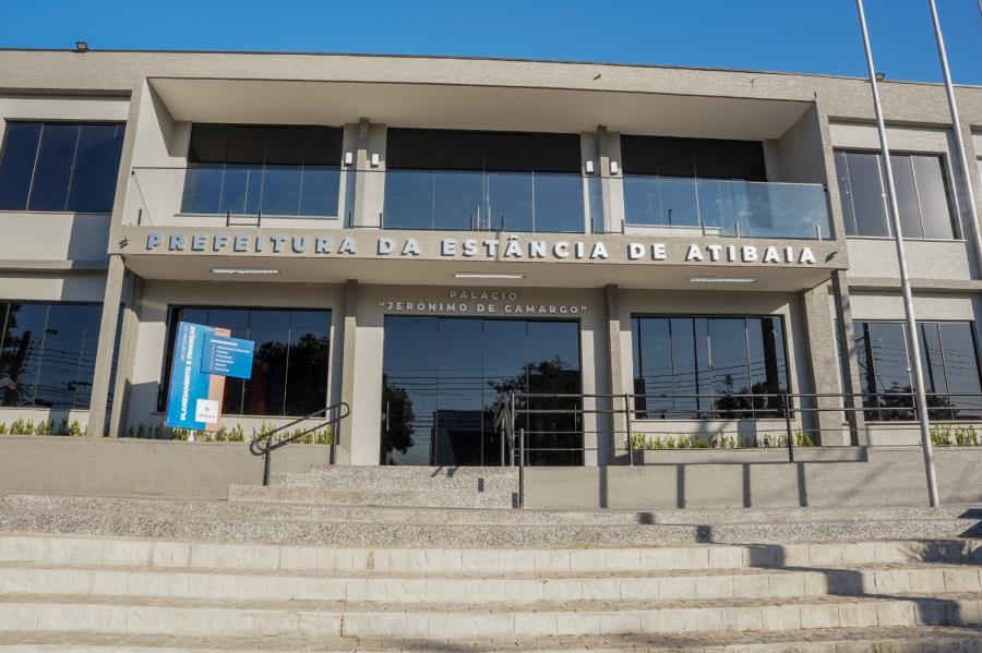 Prefeitura de Atibaia entrega reforma do Paço Municipal