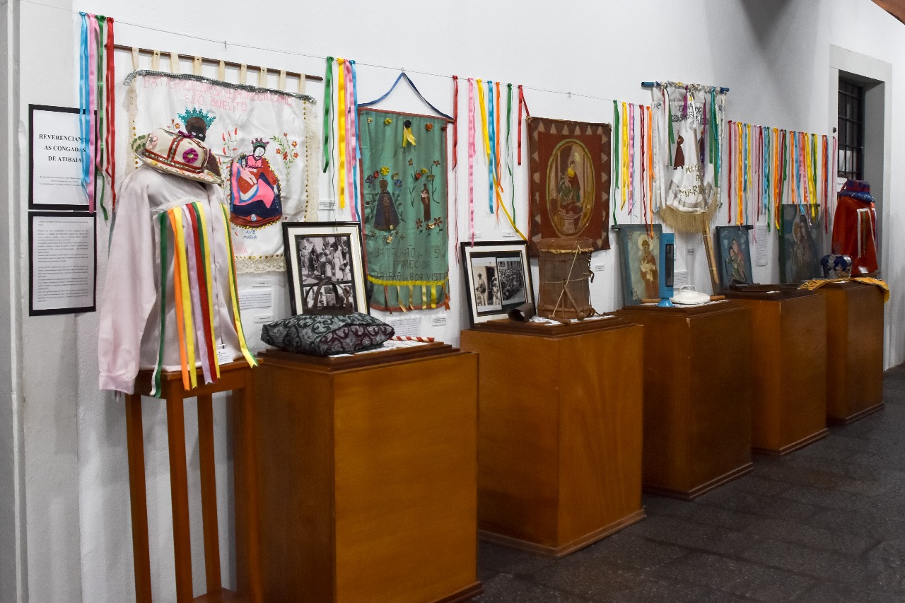Exposição no Museu Municipal João Batista Conti reverencia as Congadas de Atibaia