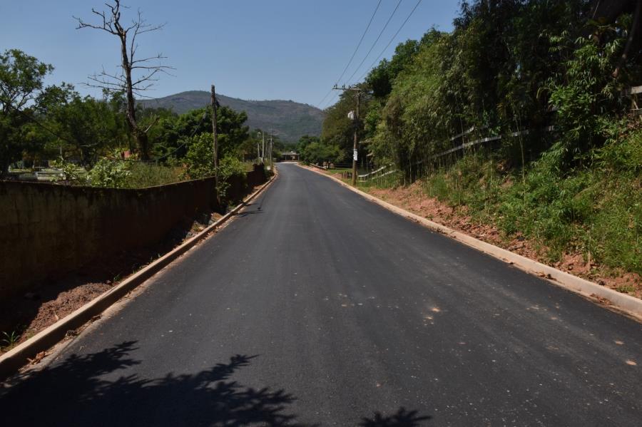 Prefeitura de Atibaia entrega pavimentação da Estrada Laranja Azeda