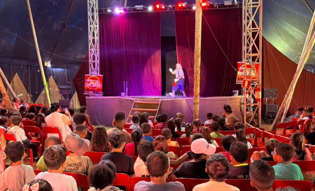 Alunos da EM Takao Ono participam de atividade cultural em Atibaia