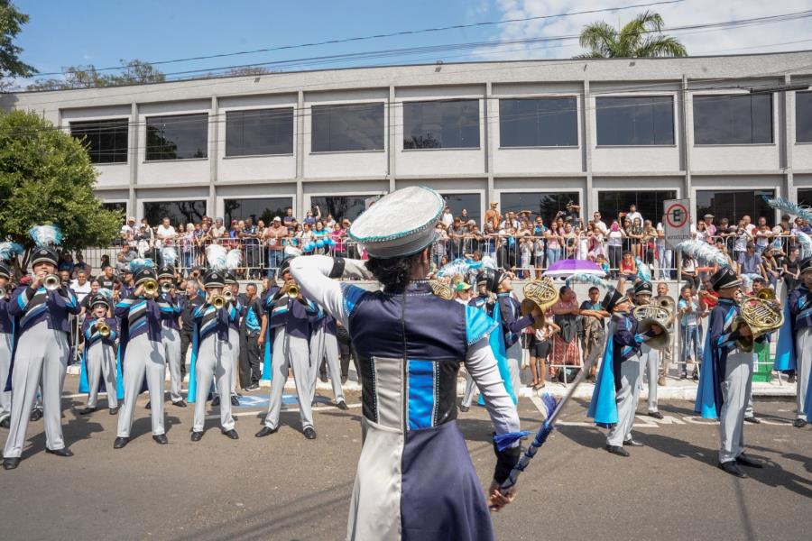Feriado de 7 de setembro é marcado por tradicional Desfile Cívico em Atibaia