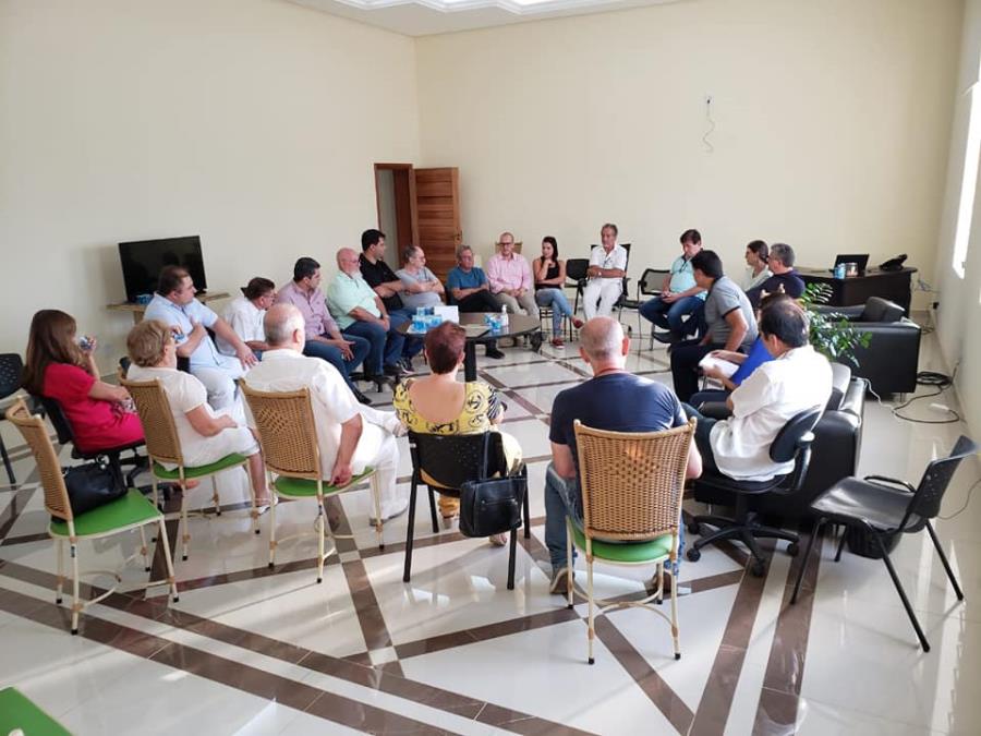 COVID-19: REUNIÃO COM MÉDICOS DE TAQUARITINGA