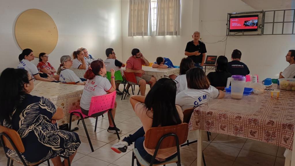 CEMIS recebe curso de capacitação para famílias e integrantes