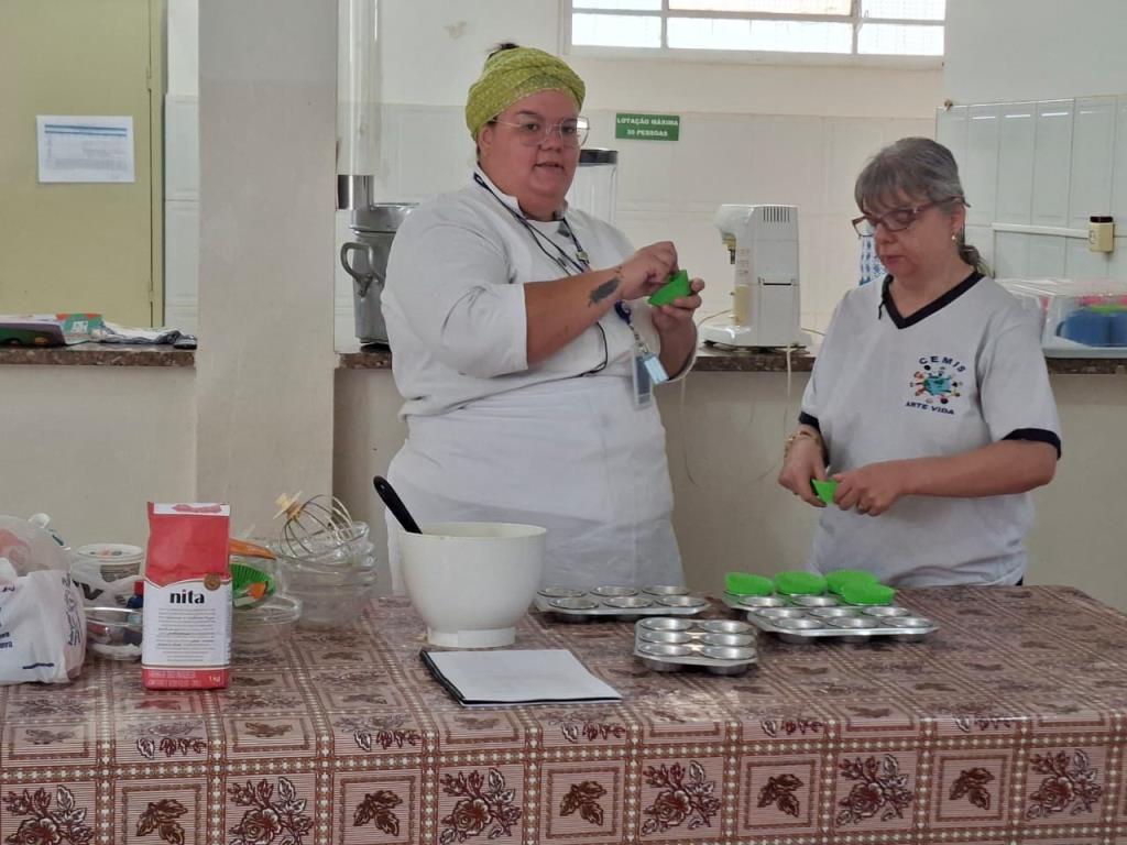 CEMIS inicia curso “Faça e Venda Cupcake” com foco em inclusão e geração de renda