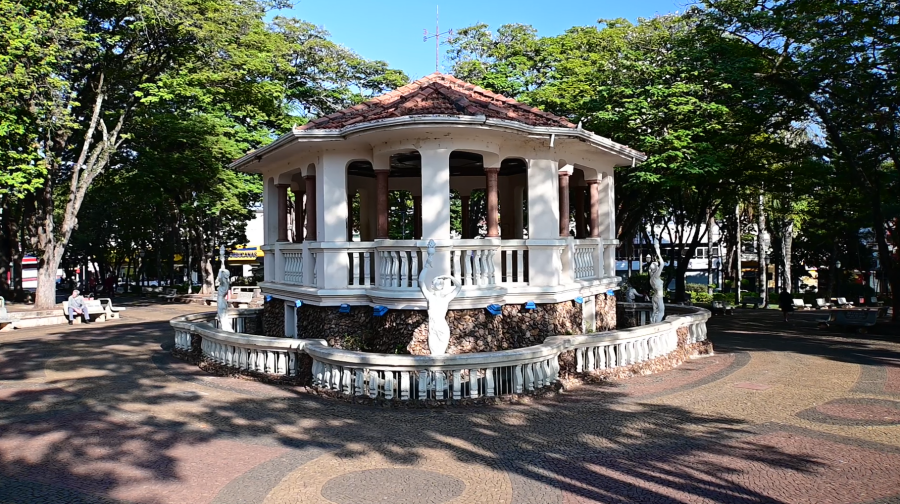 Peixes do coreto da praça central