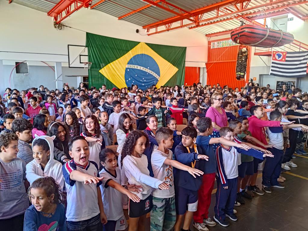 Formatura do programa Bombeiro na Escola
