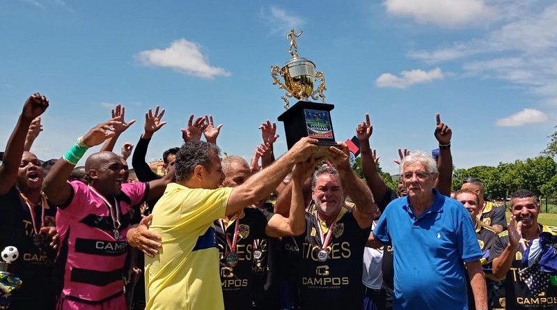 Tigres FC é campeão do Veterano de Futebol 2023