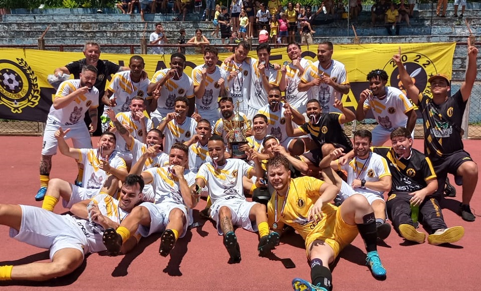 Fúria Aurinegra é campeão do Varzeano da 2ª Divisão