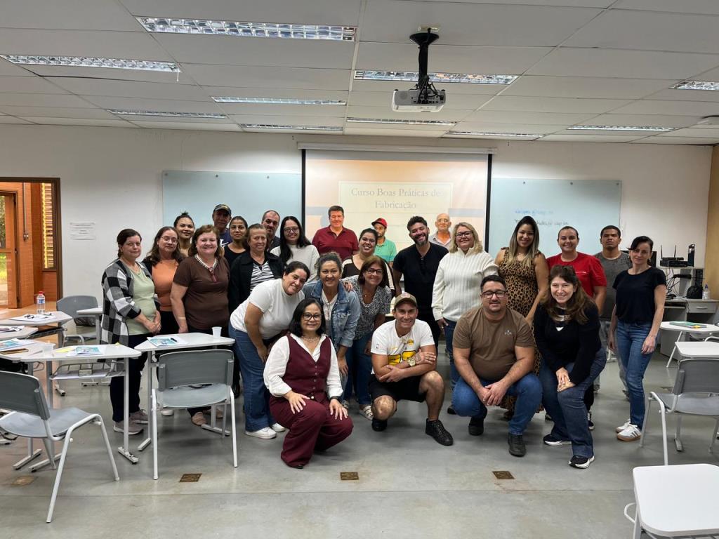 Curso de boas práticas com alimentos para participantes da Semana Nenete