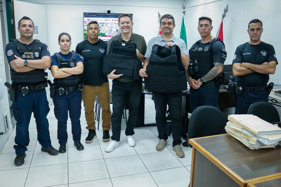GCM recebe novos coletes balísticos