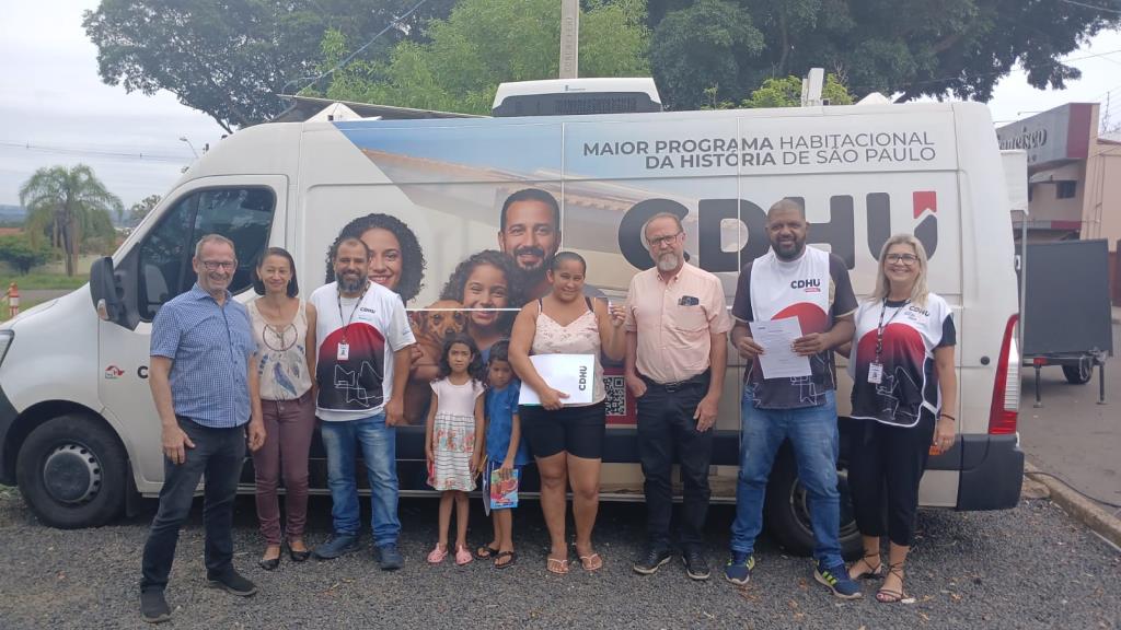 Entrega de imóvel a família em situação de vulnerabilidade