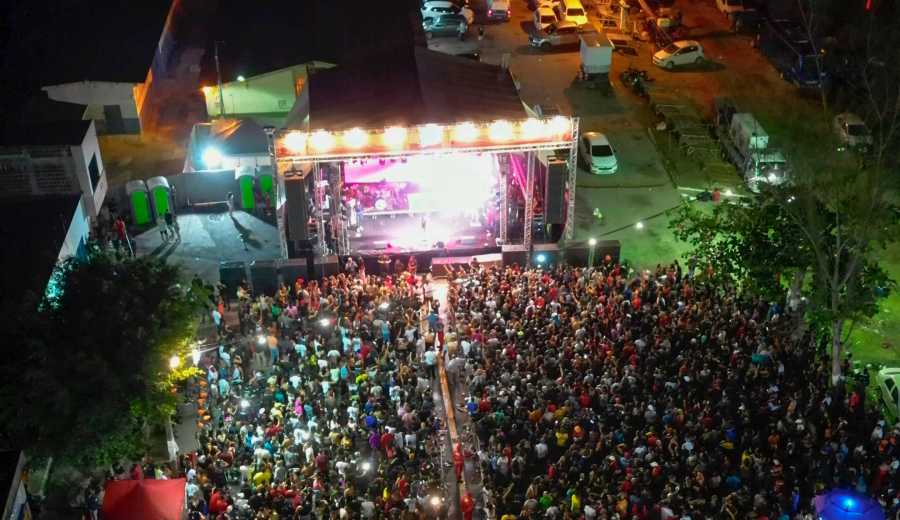 Festa de Reis reúne multidão em Bonança
