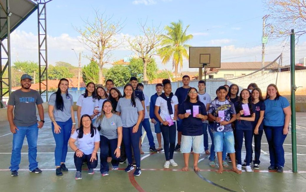 Agosto Lilás: Conscientização sobre violência contra a mulher chega às escolas