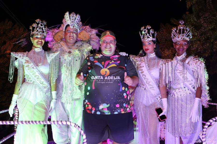Alegria, animação e muita festa marcam o Carnaval 2024 de Santa Adélia