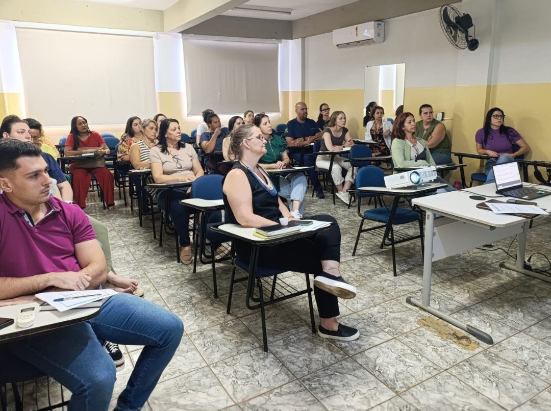 Profissionais da Saúde participam de capacitação para atendimento da eMulti