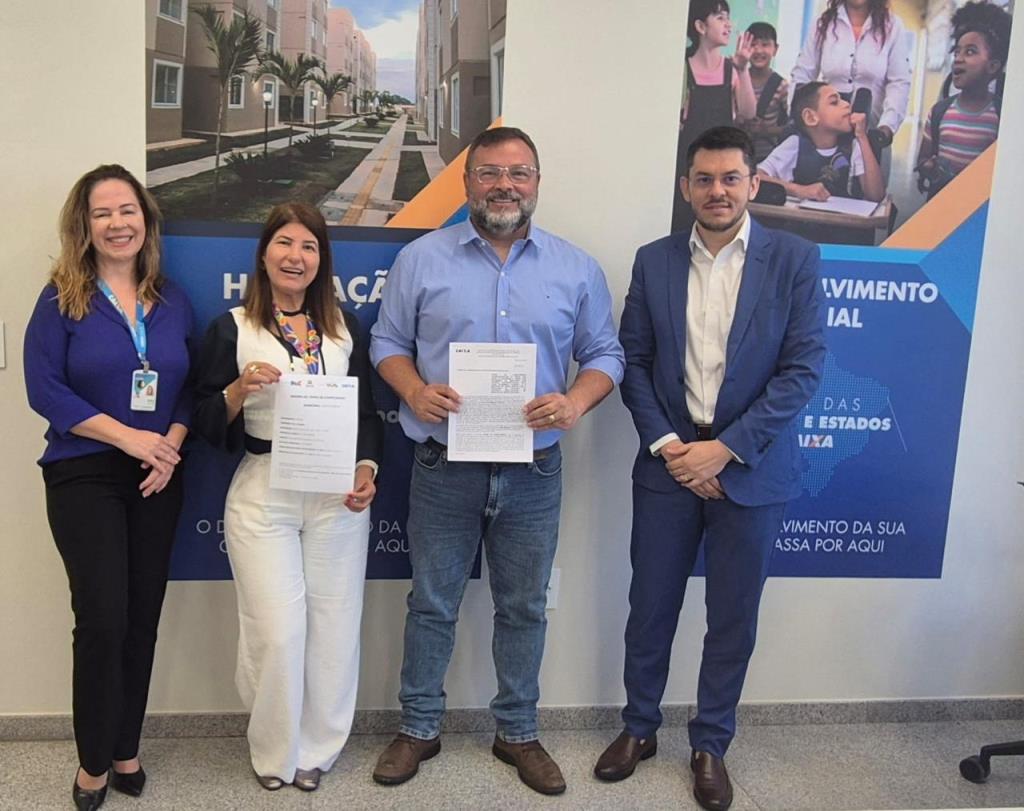 Prefeitura de Santa Adélia firma convênio para construção de casas populares