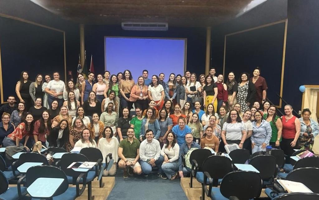 Enfermeiras de Santa Adélia participam de capacitação do COREN sobre inserção de DIU