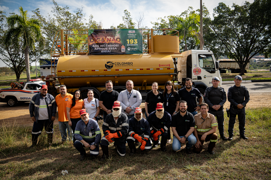 Prefeitura e Colombo Agroindústria promovem carreata da campanha “Unidos Contra o Fogo