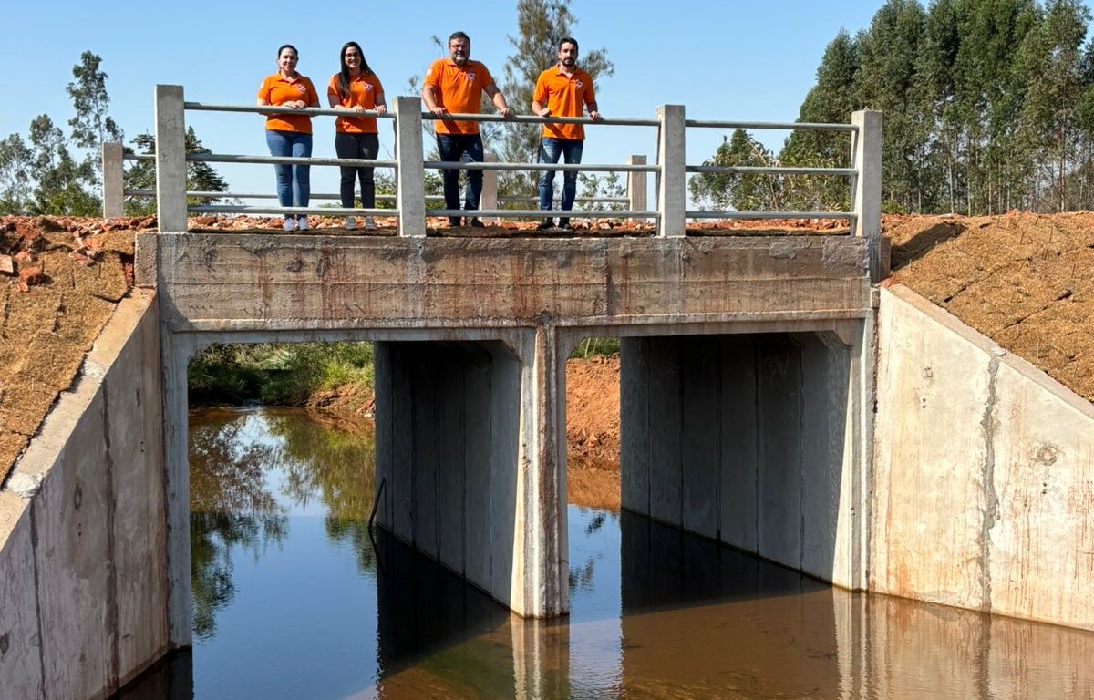 Travessia finalizada: ponte sobre o Córrego do Saltinho é entregue em Ururaí