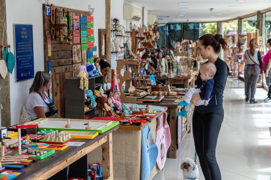Pátio dos Ferroviários de Guararema recebe a Feira Trama, Cor & Arte no domingo (5)