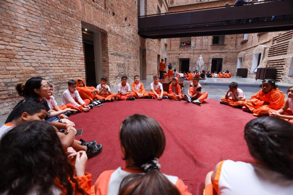 Prefeitura de Guararema leva mais de 450 alunos da Rede Municipal para visita à Pinacoteca de SP