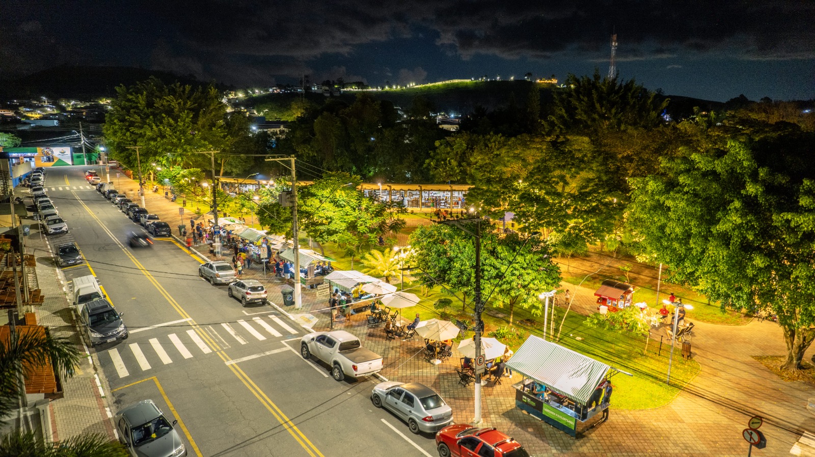 Feira Noturna Gastronômica de Guararema é atração às sextas, sábados e domingos de janeiro