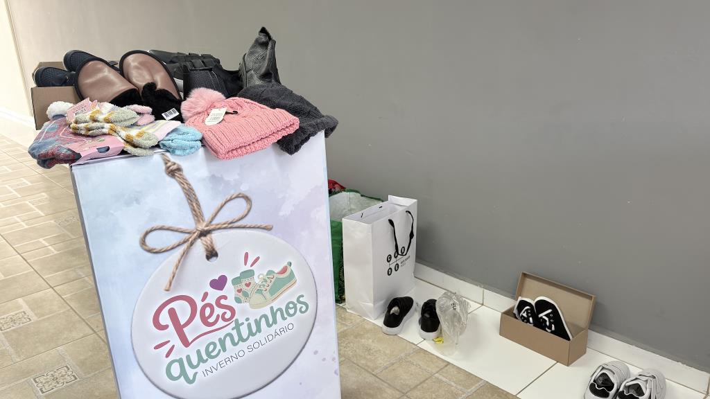 Prefeitura de Guararema mantém ativa a campanha "Inverno Solidário 2026 – Pés Quentinhos"