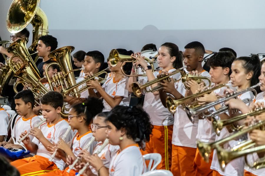 Alunos da Rede Municipal de Ensino de Guararema participam de apresentação musical