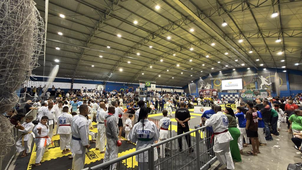 Guararema reúne mais de 700 atletas em etapa do Brasileirão de Karatê