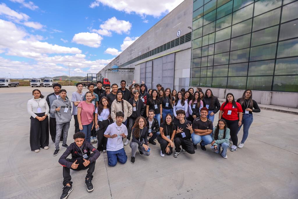 Jovens de Guararema concluem mais uma turma do Programa "Jovem em Foco"