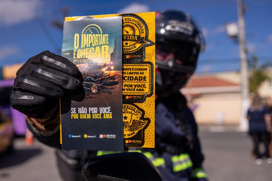 Detran-SP realiza ação educativa para motociclistas em Guararema
