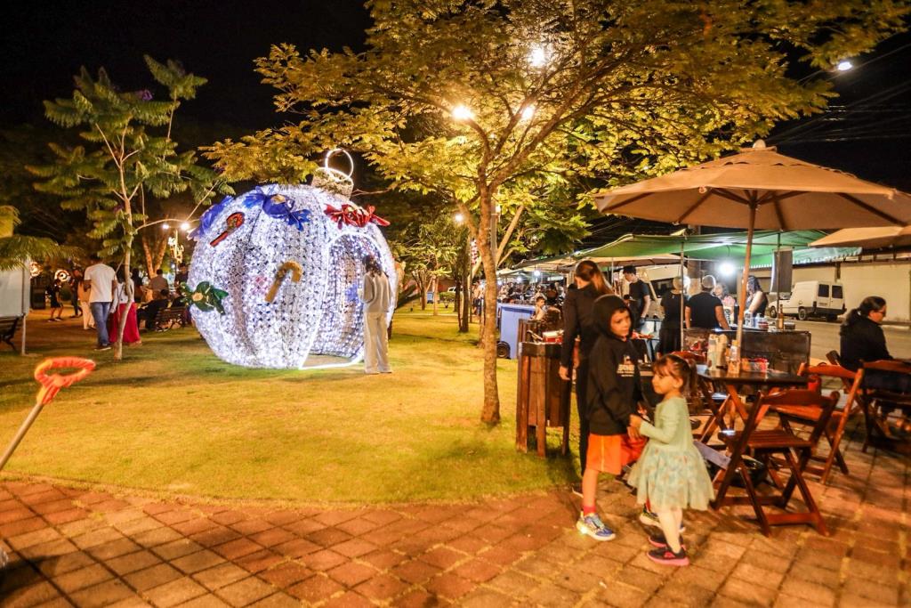 Festival Encantado de Guararema tem início com programação musical, espaços gastronômicos e decorados