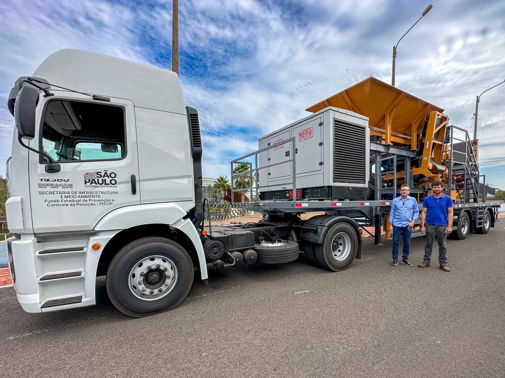Entrega da Usina Movel de Resíduos da Construção Civil