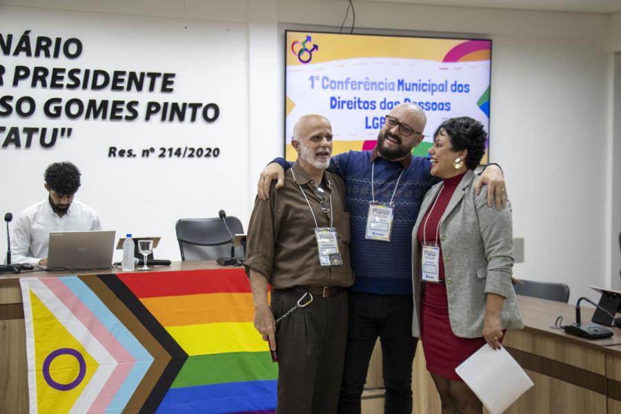 1ª Conferência Municipal LGBTQIAPN+ de Extrema reúne mais de 100 participantes e aprova 29 propostas para políticas públicas