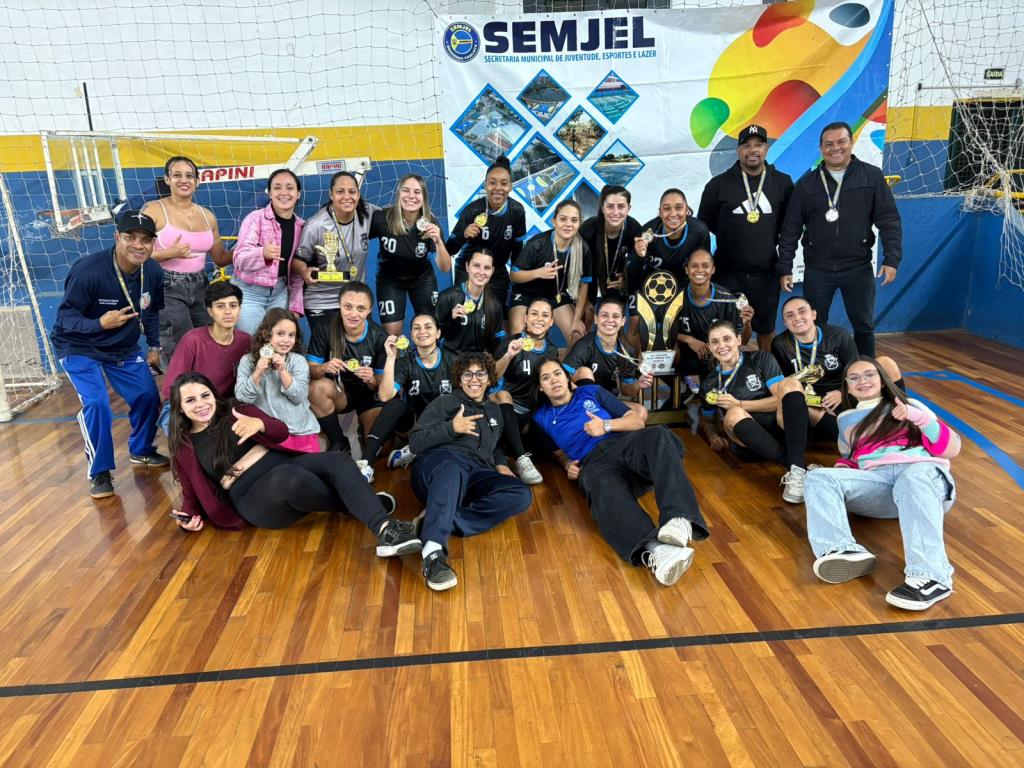 Time de futsal feminino de Extrema é campeão da Copa Bragança com campanha invicta