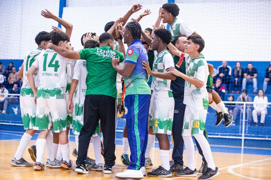 Geração de ouro: Times de futsal da categoria de base de Extrema são destaques no ‘Piracaia Cup’ e conquistam dois títulos