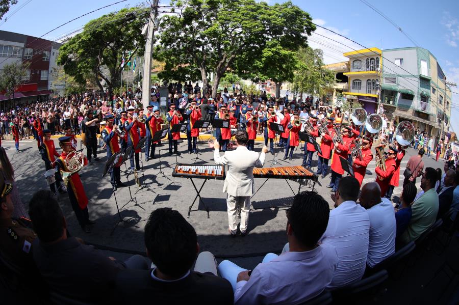 Desfile cívico e programação cultural marcam a celebração do Dia da Independência do Brasil na Praça Coronel Simeão