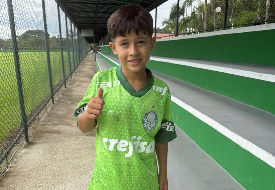 Com apenas 7 anos, atleta de Extrema Pedro Simplício é chamado para um período de avaliação no CT do Palmeiras