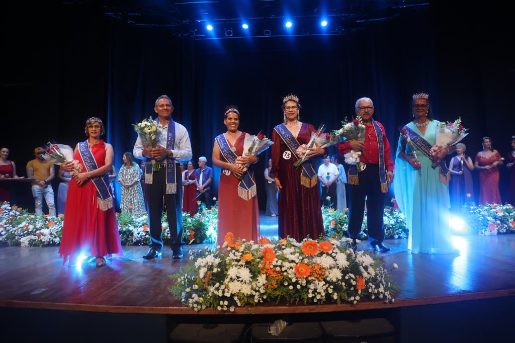 1º Baile Ritmos da Saudade emociona a terceira idade e elege a corte do Projeto Floridade em noite de glamour, histórias e muita emoção