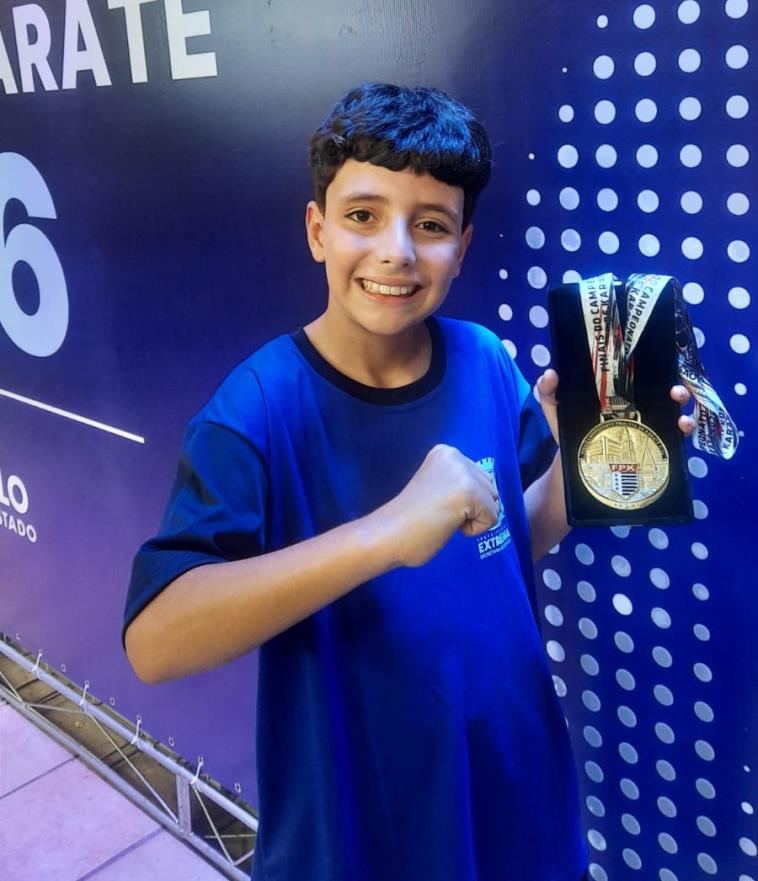 Atleta extremense Pietro Tressino conquista medalha de ouro no Campeonato Paulista de Karatê na categoria Sub12 Kumite e leva o nome de Extrema ao topo
