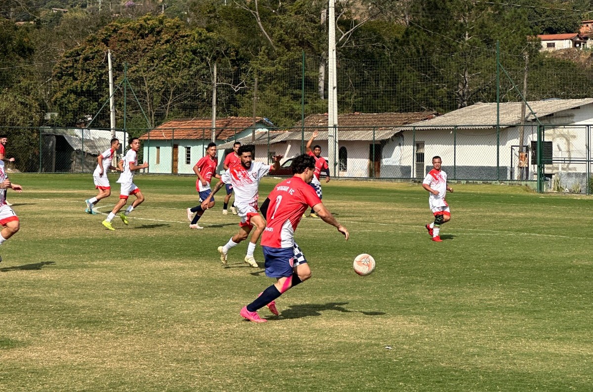 Maior competição de futebol do Sul de Minas: A bola começou a rolar no Campeonato de Futebol de Extrema 2025, com edição histórica e premiação recorde