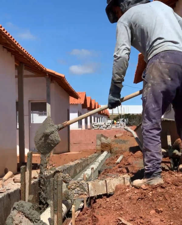 Obras do Residencial Tenentes 6 avançam e Prefeitura projeta entrega de 110 novas moradias em 2026