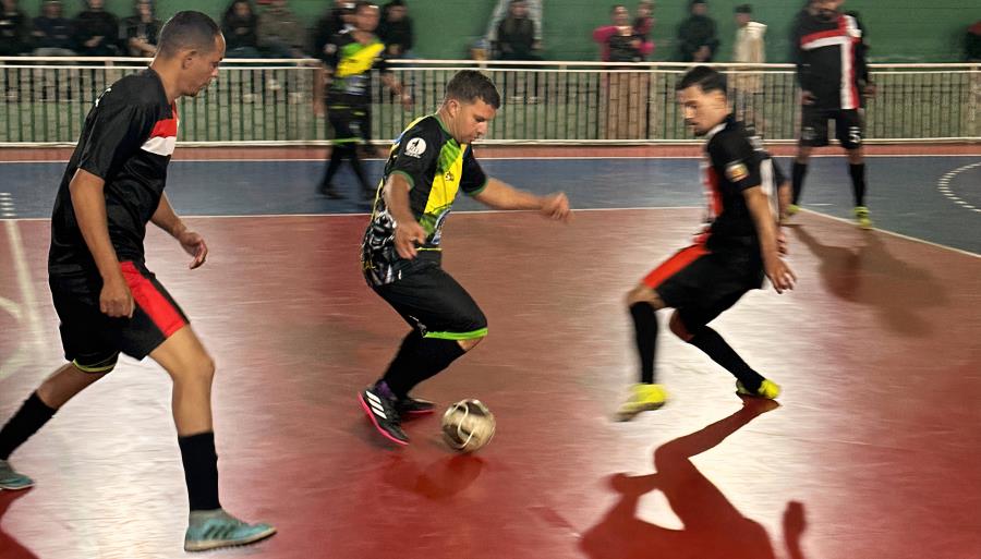 Abertura da 1ª Copa Extrema de Futsal marca jogos de alto nível e movimenta o Ginásio Poliesportivo