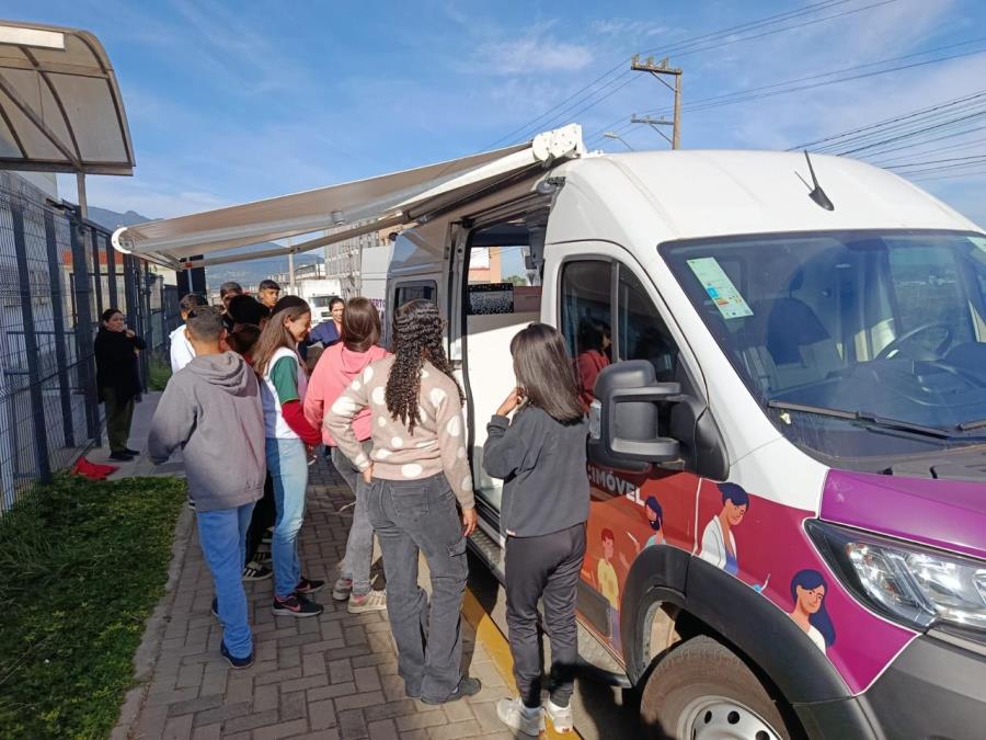 Vacimóvel ultrapassa a marca de 2 mil atendimentos em Extrema com mais de 50 ações itinerantes de vacinação